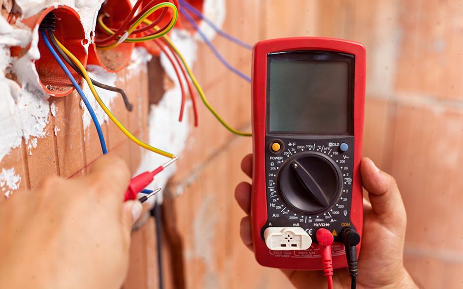 électricien dans le bâtiment Élancourt